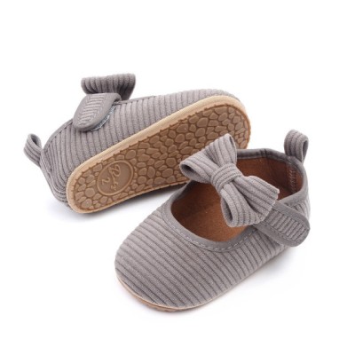 Pantofiori gri din reiat (Marime Disponibila: 6-9 luni (Marimea 19 foto