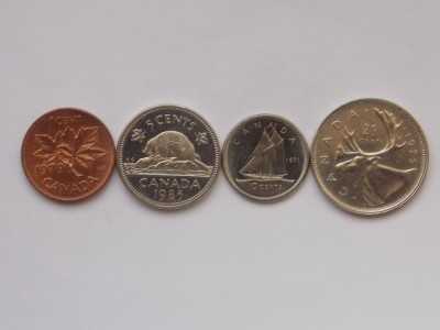 LOT 4 MONEDE DIFERITE CANADA foto