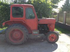 Tractor U445 foto