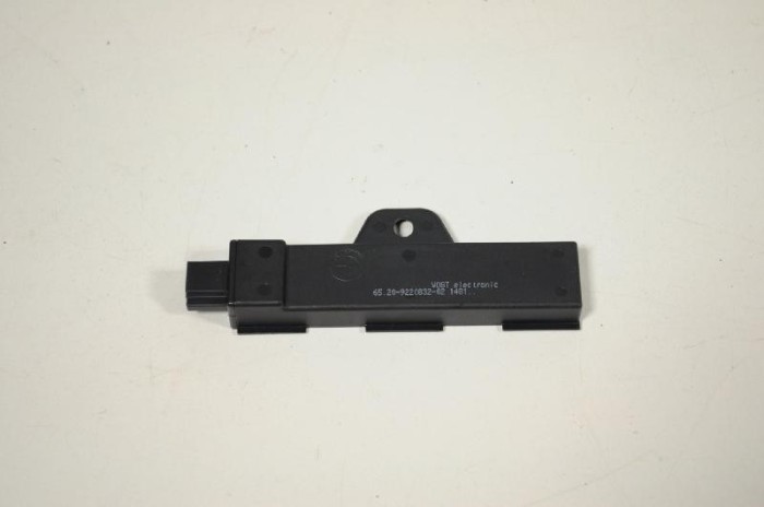 Amplificator de antena BMW X1 F48 2017 OEM: 9220832 3282631