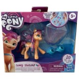 Set Figurina My Little Pony Crystal Adventure Sunny Starscout, 8 cm