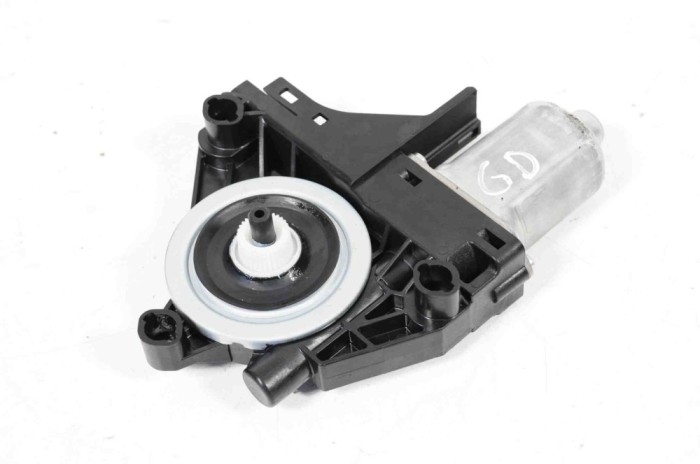 Motor macara geam ușă dreapta spate VOLVO XC90 II 2017 OEM: 966265-102 3094078