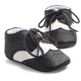 Pantofiori eleganti baieteti alb cu negru (Marime Disponibila: 3-6 luni