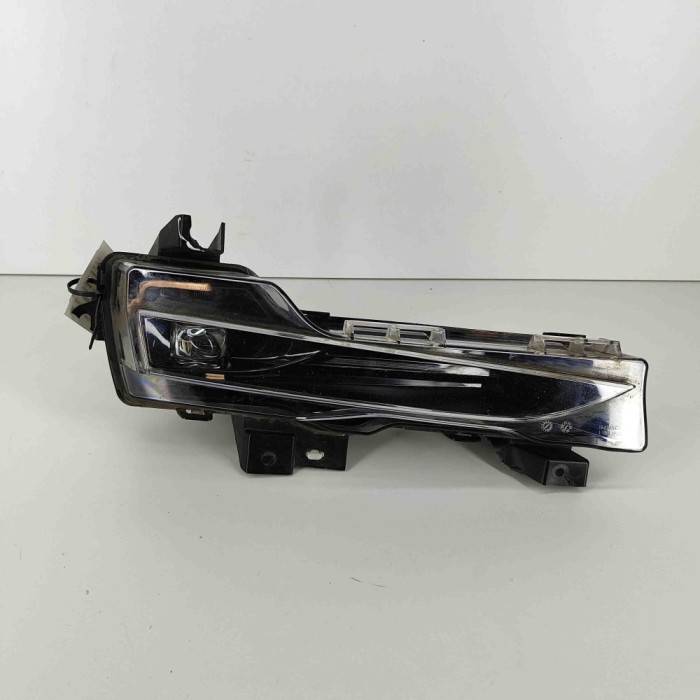 Proiector ceață dreapta față TESLA MODEL 3 2021 OEM: 1624798-00-A 28300570