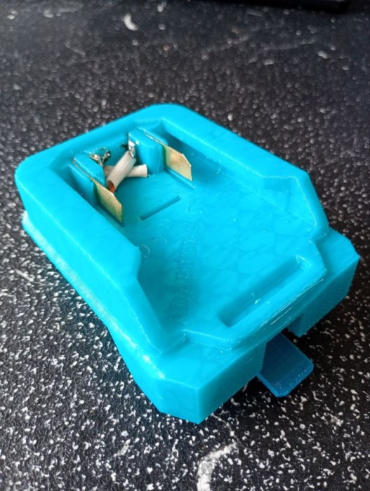 Adaptor bateriilor Parkside la scule Makita