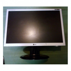 Monitor SH Grad A LCD LG L206WTQ-SF 20 inch , 1680 x 1050 , Silver