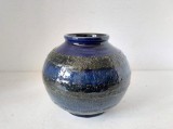 Vaza ceramica vintage Stehla Model 1480, Mid Century anii 60 - 70, glazura albastra, 12cm inaltime x 13 cm diametru maxim