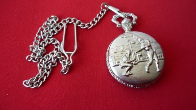 CEAS DE BUZUNAR QUARTZ NEFOLOSIT foto