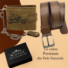 FreeSpirit Set Cadou Barbati: Portofel Personalizat cu Motocicleta si Lant + Curea din Piele naturala