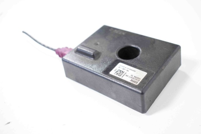 Amplificator de antena BMW 3 Touring F31 2015 OEM: 9230911