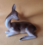 Caprioara - produs vechi romanesc, anii 1970, era socialista, bibelou vechi, ceramica portelan, piesa deosebita