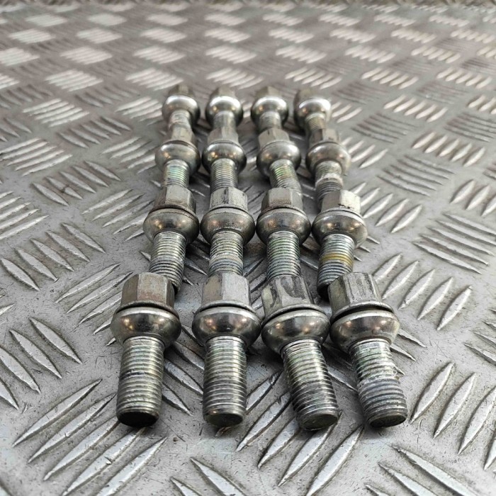 Set prezoane roata AUDI Q4 SUV F4B 2024 OEM: WHT002438 32043083