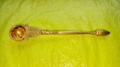 G580-Stingator bronz masiv aurit vechi interbelic inainte de razboi model frumos si stare foarte buna. Lungime 15 cm. foto
