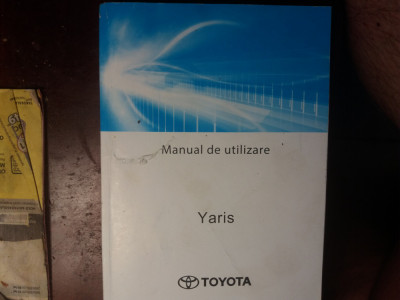 manual de utilizare auto Toyota Yaris foto