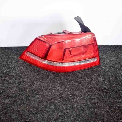 Lampa spate st&amp;acirc;nga VW PASSAT B7 362 2013 OEM: 3AE945095F foto