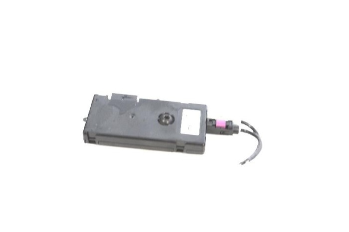 Amplificator de antena BMW 3 F30, F80 2012 OEM: 9231178 | 4020194
