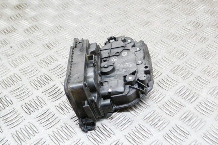 &Icirc;ncuietoare ușă st&acirc;nga față BMW X3 G01, F97 2017 OEM: 2711545 14619092