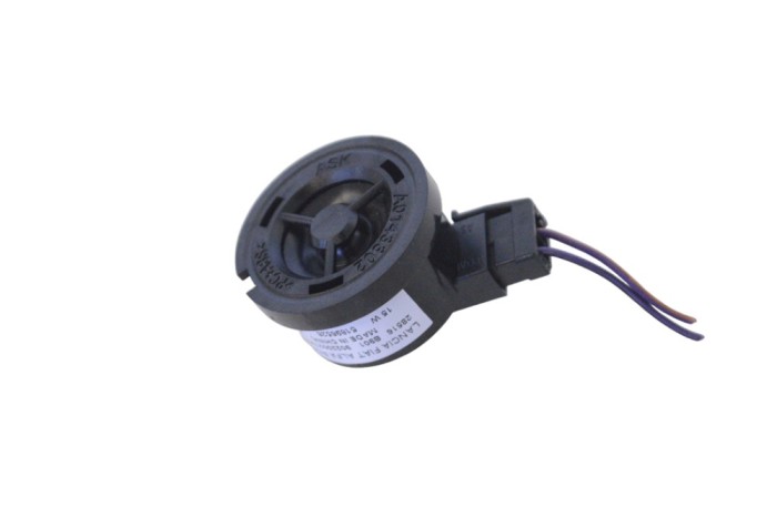 Difuzor ușă dreapta față FIAT 500 312_ 2017 OEM: 51896526,90220027004A 18066423