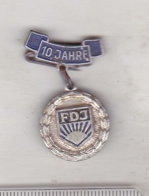 bnk ins Insigna tineret DDR RDG - FDJ - 10 ani foto