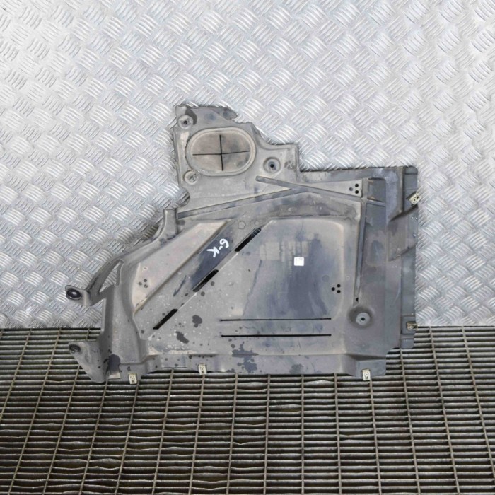 Scut motor st&acirc;nga spate BMW X1 F48 2016 OEM: 11252010,7354759