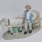 Vanzator de vin - bibelou rar portelan mat romanesc , vechi, vintage