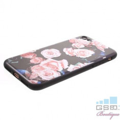 Husa iPhone 7 / 8 TPU Neagra Cu Model Trandafiri foto