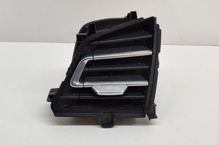 Gura de ventilație planșa de bord AUDI Q4 SUV F4B 2022 OEM: 89C820901,89C820901A 22750431
