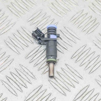 Injector de combustibil OPEL MOKKA / MOKKA X 2013 OEM: 55562599 13131742 foto