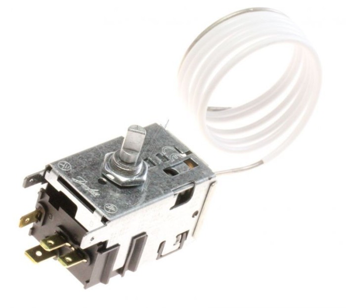 077B6730 TERMOSTAT ,D 077B 6 730 EBD 2425021181 pentru frigider/combina frigorifica ELECTROLUX / AEG / ZANUSSI