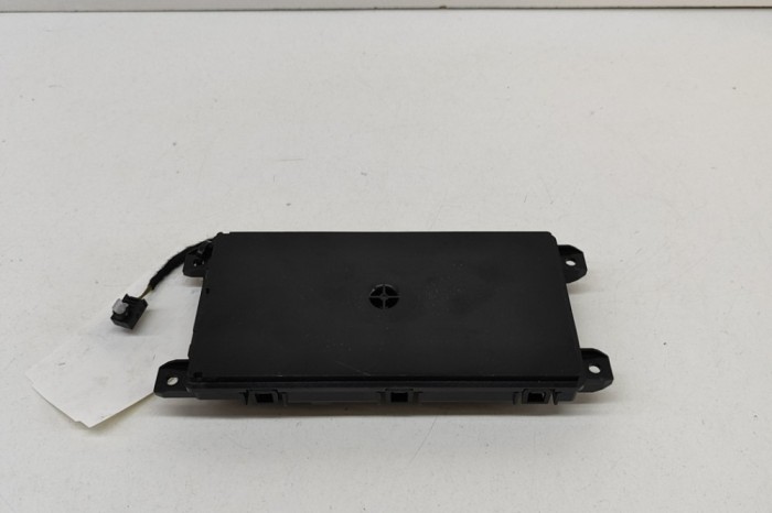 Stație de &icirc;ncărcare wireless MERCEDES-BENZ EQS V297 2023 OEM: A2239001536,A2239019615,A2239022928 27367574