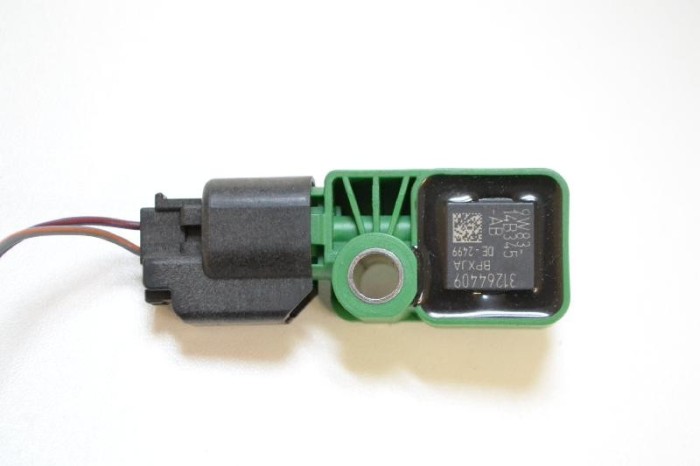Senzor de impact dreapta spate VOLVO S80 II AS 2010 OEM: 31264409 2673957