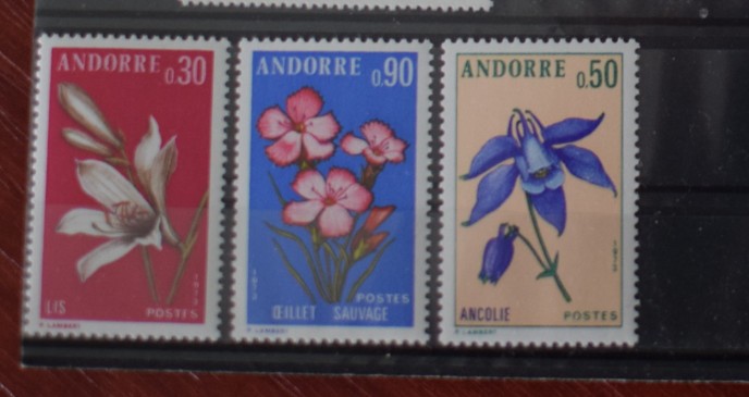 TS24/01 Timbre Andore - Nestampilate - Flori