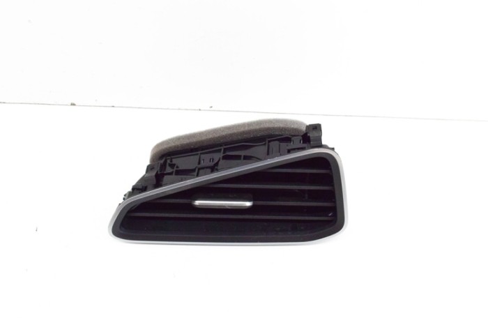 Gura de ventilație planșa de bord VW ID.3 E11 2021 OEM: 10A819704 | 20378293
