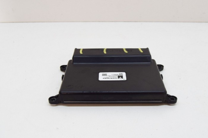 Alt modul de control TESLA MODEL S 2014 OEM: 1034215-00-A 11611149