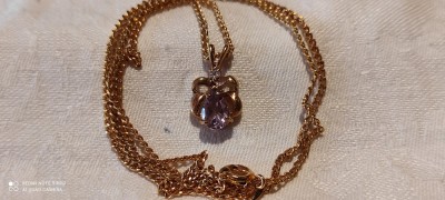 MEDALION FLUTURE cu AMETIST MOV si ZIRCONIU placat cu aur ELEGANT finut pe Lant foto
