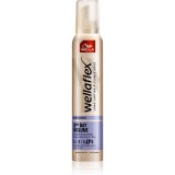 Wella Wellaflex 2 Days Volume spuma pentru volum mărit Vol 4 200 ml