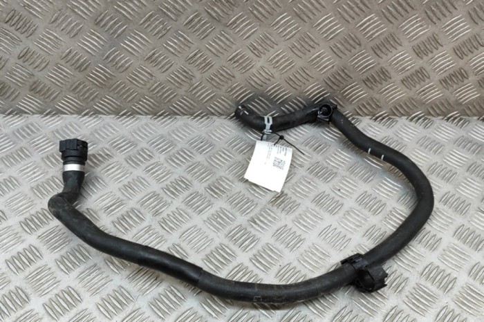 Furtun de lichid de răcire BMW 4 Gran Coupe G26 2022 OEM: 9475243 22660285