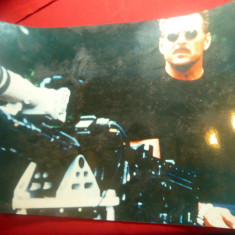 Fotografie -Film -Sacalul - 1997 Bruce Willis cu mitraliera-tun , dim.= 24x17 cm