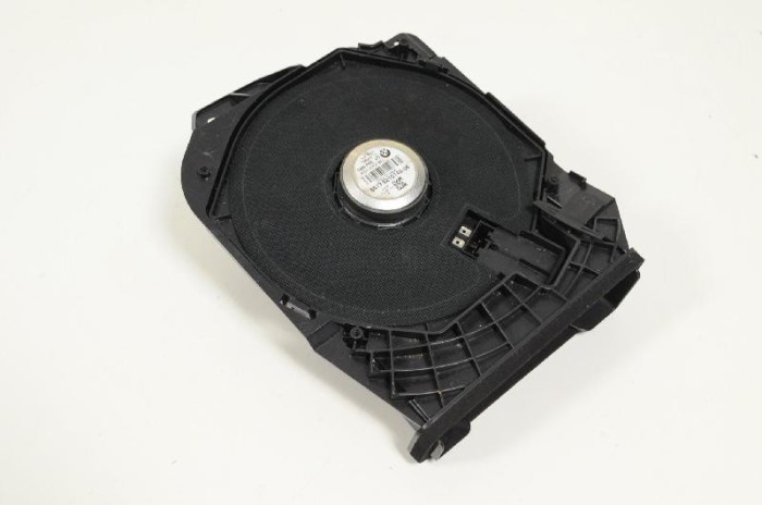 Subwoofer BMW 3 Touring F31 2014 OEM: 9210148 | 3435005