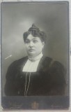 Doamna eleganta// fotografie pe carton, W. Oppelt Bucuresti 1904