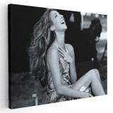 Tablou Celine Dion cantareata 2264 Tablou canvas pe panza CU RAMA 60x90 cm