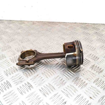 Piston VW PASSAT Variant B5 3B6 2003 OEM: 06A198401 foto