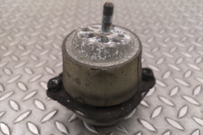 Suport motor dreapta PORSCHE CAYENNE 9PA 2007 OEM: 94837505001 25823208