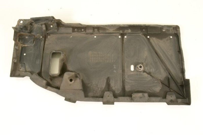 Scut motor central spate TOYOTA PRIUS _W3_ 2012 OEM: 58308-47011 | 10809467