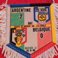 Fanion meci fotbal ARGENTINA-BELGIA (semifinala CM 1986)pe spate cu echipele