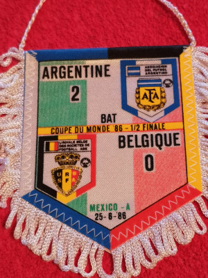 Fanion meci fotbal ARGENTINA-BELGIA (semifinala CM 1986)pe spate cu echipele foto