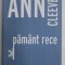 PAMANT RECE de ANN CLEVES , 2021