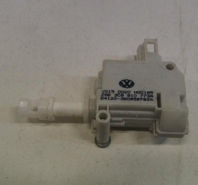 &amp;Icirc;ncuietoare capac rezervor VW CC 358 2016 OEM: 3C8010773A 2120595 foto