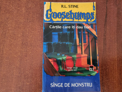 Goosebumps .Sange de monstru si Zambeste si mori! de R.L.Stine foto