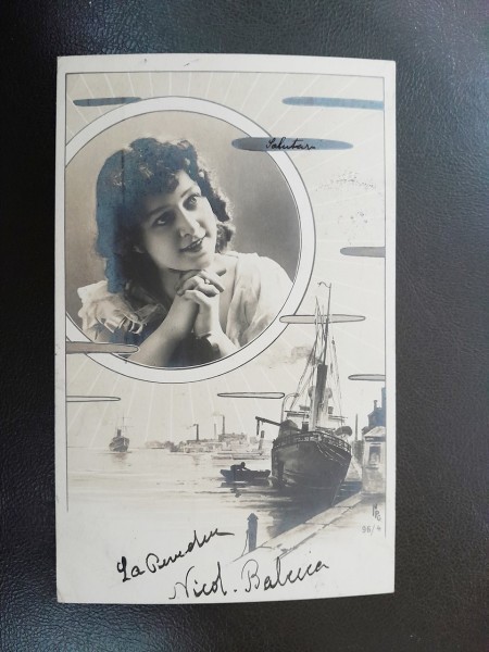 Fotografie portret femeie si vapor, tip carte postala, 1902